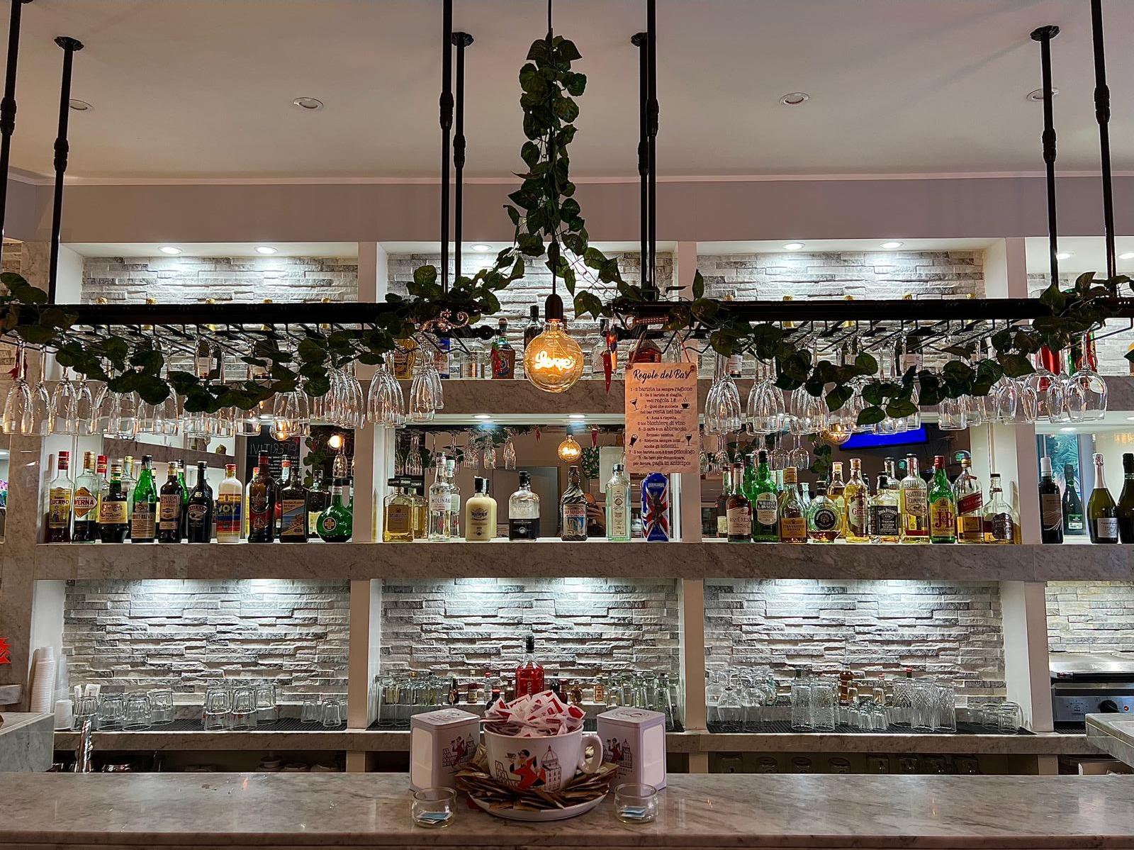Interno Sama Bar